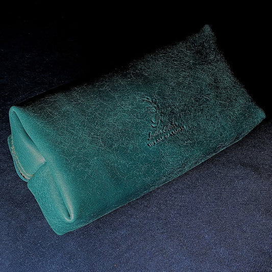FI MAKEUP BAG